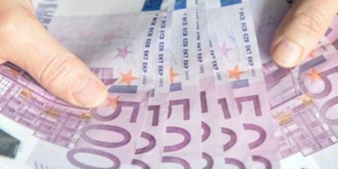 دام برس : حبس رجل أعمال أوروبي رمى 50 ألف يورو مزورة بالهواء في دبي